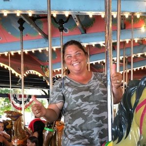 Meet your Posher, Denielle